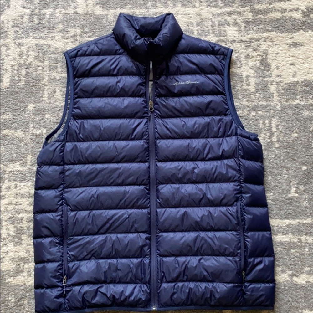 Men’s Navy Eddie Bauer Vest, NWOT